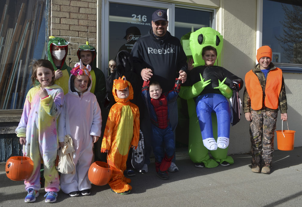 TrickorTreaters descend on downtown businesses The Ritzville Adams