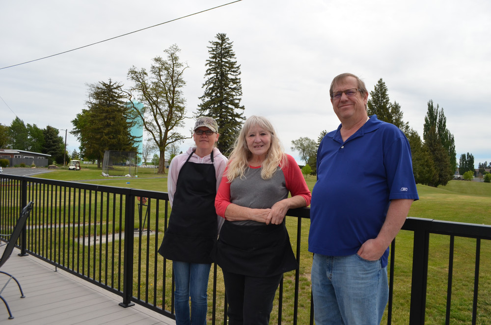 Burger's Up: Caddy Shack opens at golf course - The Ritzville Adams ...